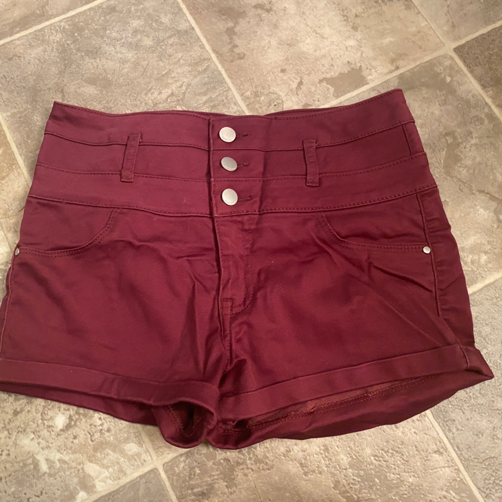 Refuge Size 2 Maroon Shorts